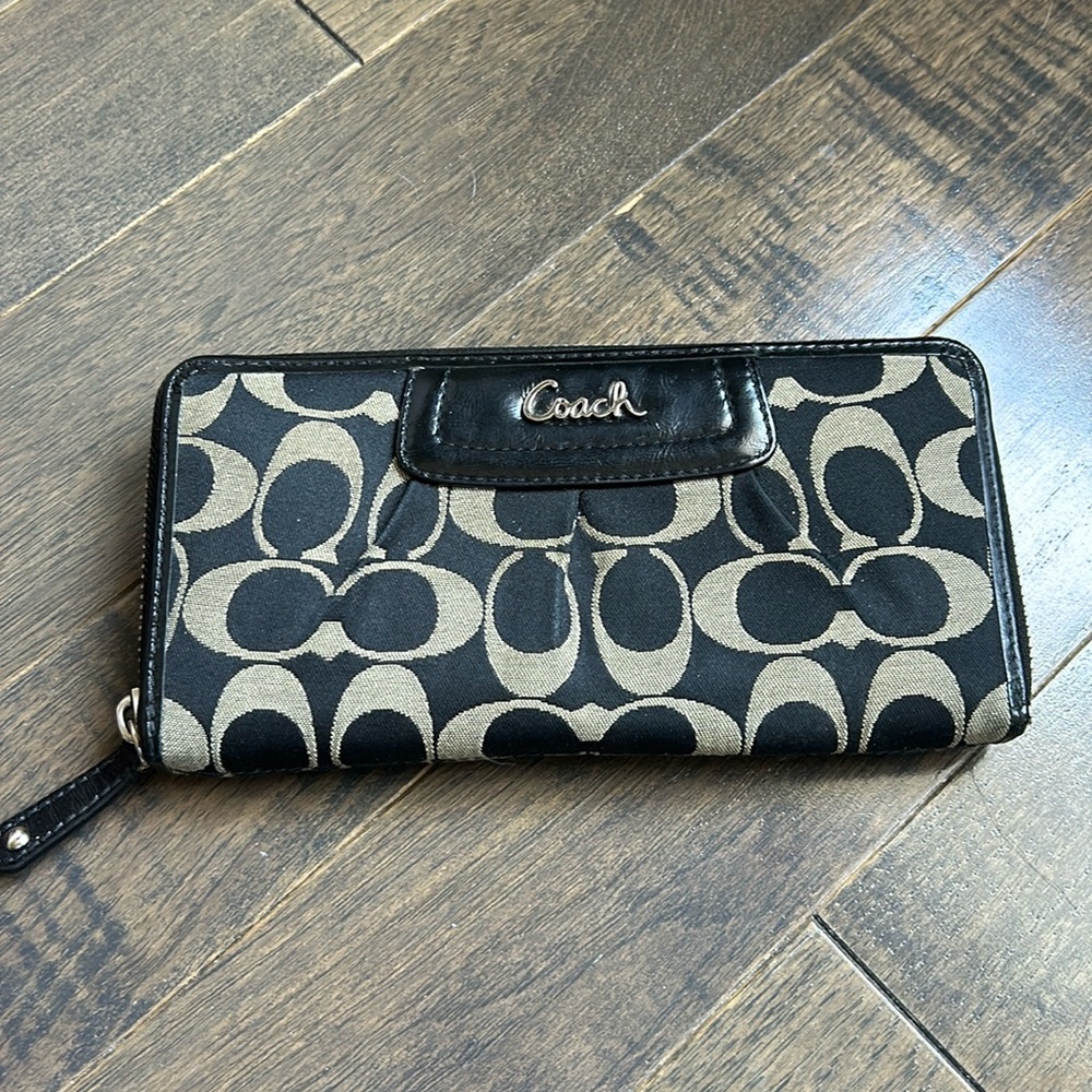 Coach zip wallet
